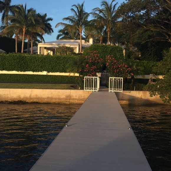 Meet your Posher, Kelsey - Picture 1 of 1